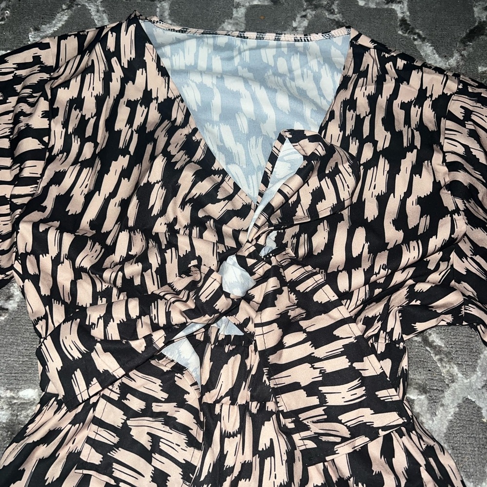 Small romper - Picture 2 of 3